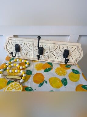 Farmhouse Rustic White Wooden Wall-Mounted Coat Rack